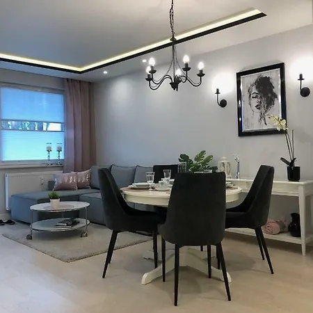 公寓 Blizej Morza Sorrento Z Garazem 科沃布热格